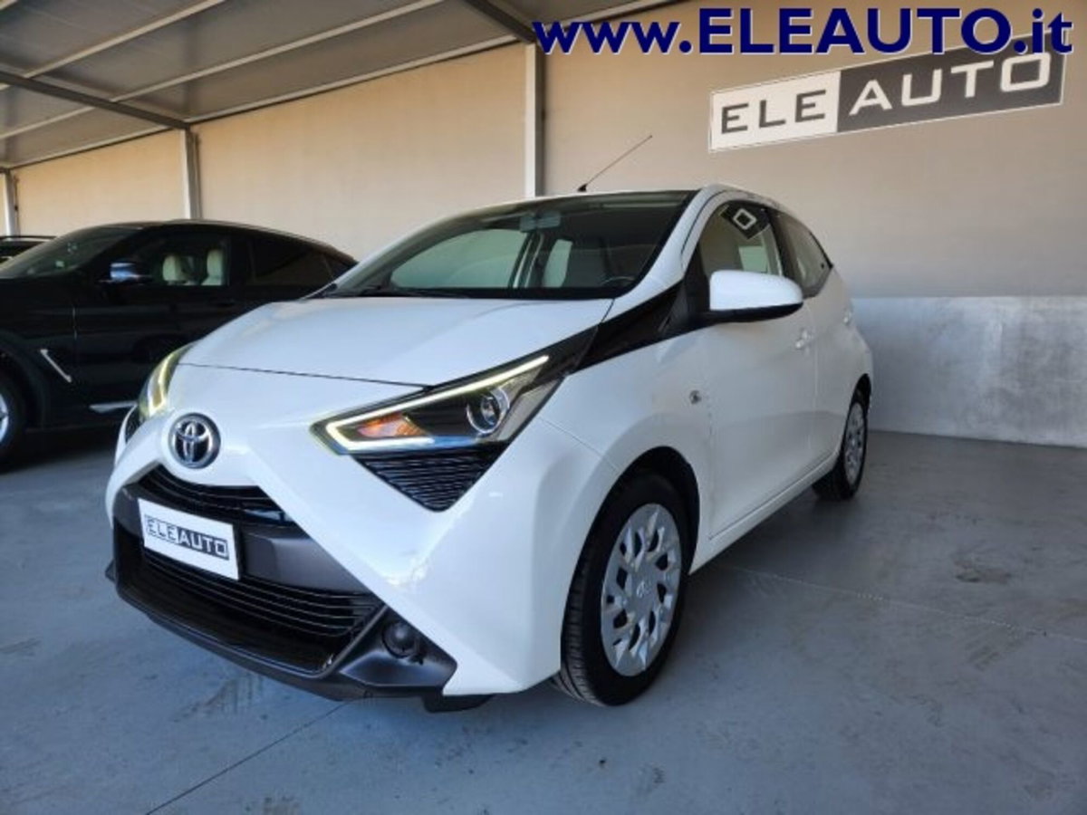 Toyota Aygo Connect 1.0 VVT-i 72 CV 5 porte x-music MMT (3)