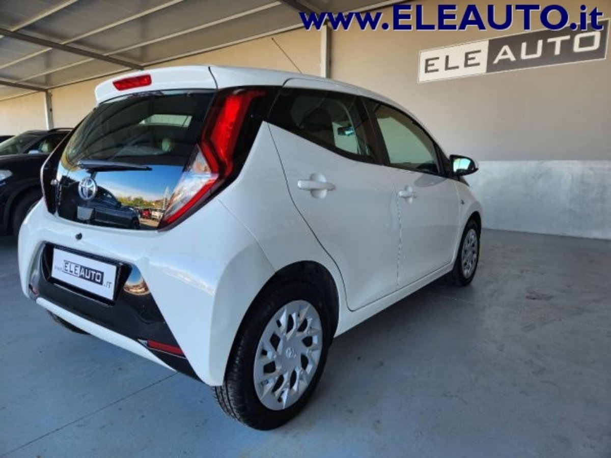 Toyota Aygo Connect 1.0 VVT-i 72 CV 5 porte x-music MMT (6)