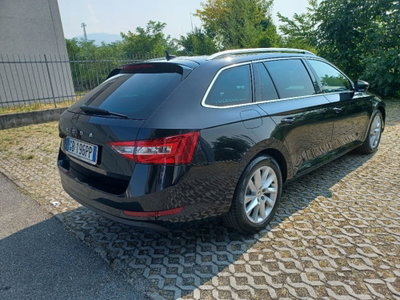 Skoda Superb Station Wagon 1.6 TDI SCR DSG Wagon Executive (4)