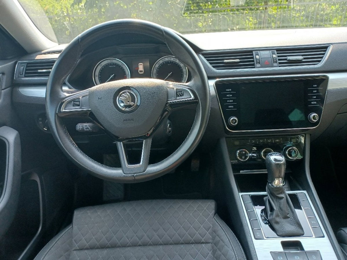 Skoda Superb Station Wagon 1.6 TDI SCR DSG Wagon Executive (7)