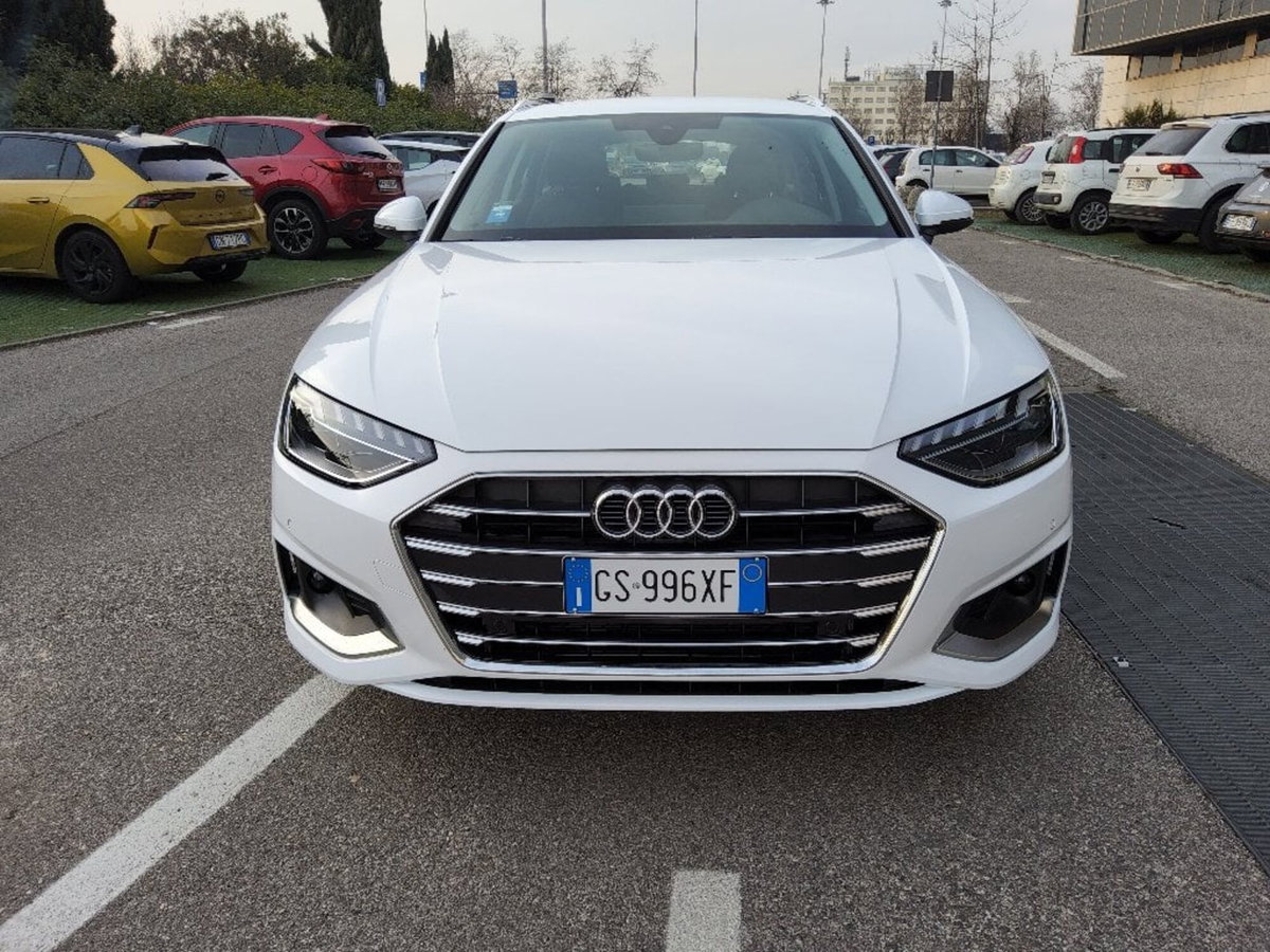 Audi A4 Avant 30 TDI/136 CV S tronic Business Advanced