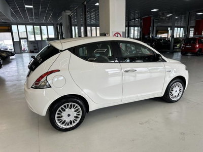Lancia Ypsilon 1.2 69 CV 5 porte Mya (3)