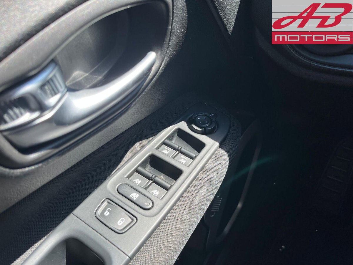 Jeep Renegade 1.6 E-TorQ EVO Longitude (17)