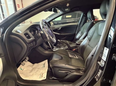 Volvo V40 D2 1.6 R-design Kinetic (6)