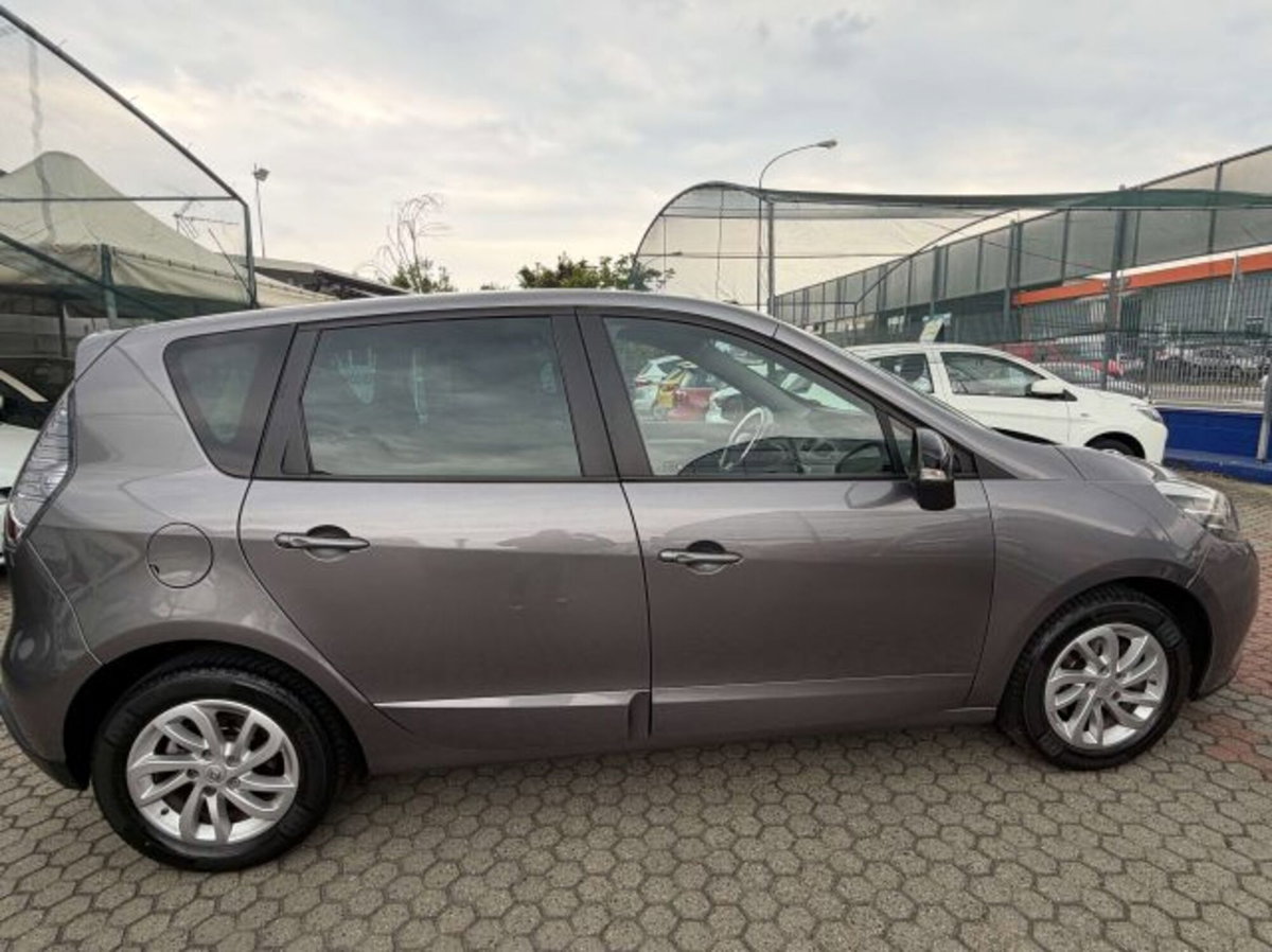 Renault Scenic E-Tech Electric XMod Cross 1.5 dCi 110CV Energy (4)