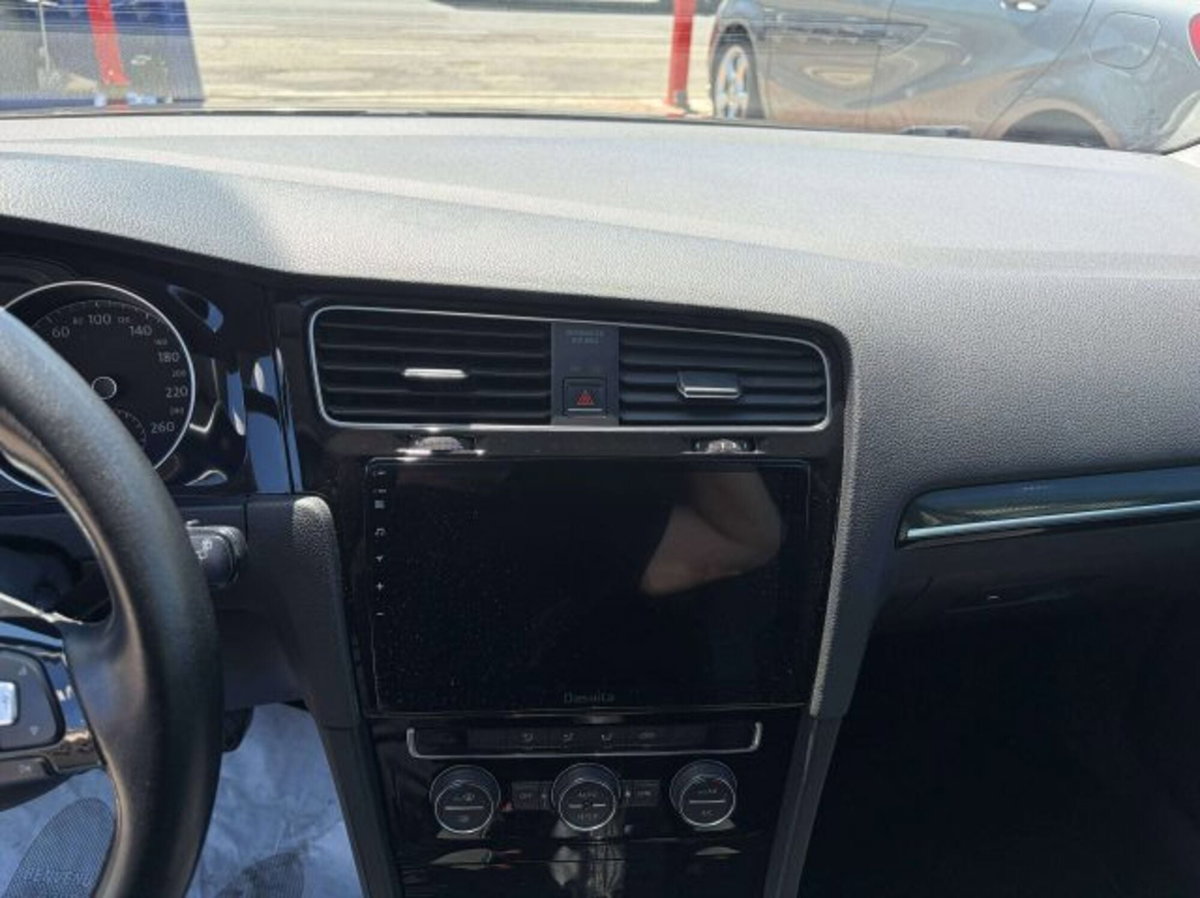 Volkswagen Golf 1.6 TDI DPF 5p. Highline (11)