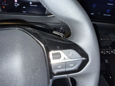 Peugeot 2008 1.2 hybrid Allure 145cv e-dcs6 (15)