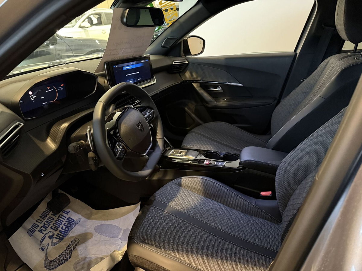 Peugeot 2008 1.2 hybrid Allure 145cv e-dcs6 (9)