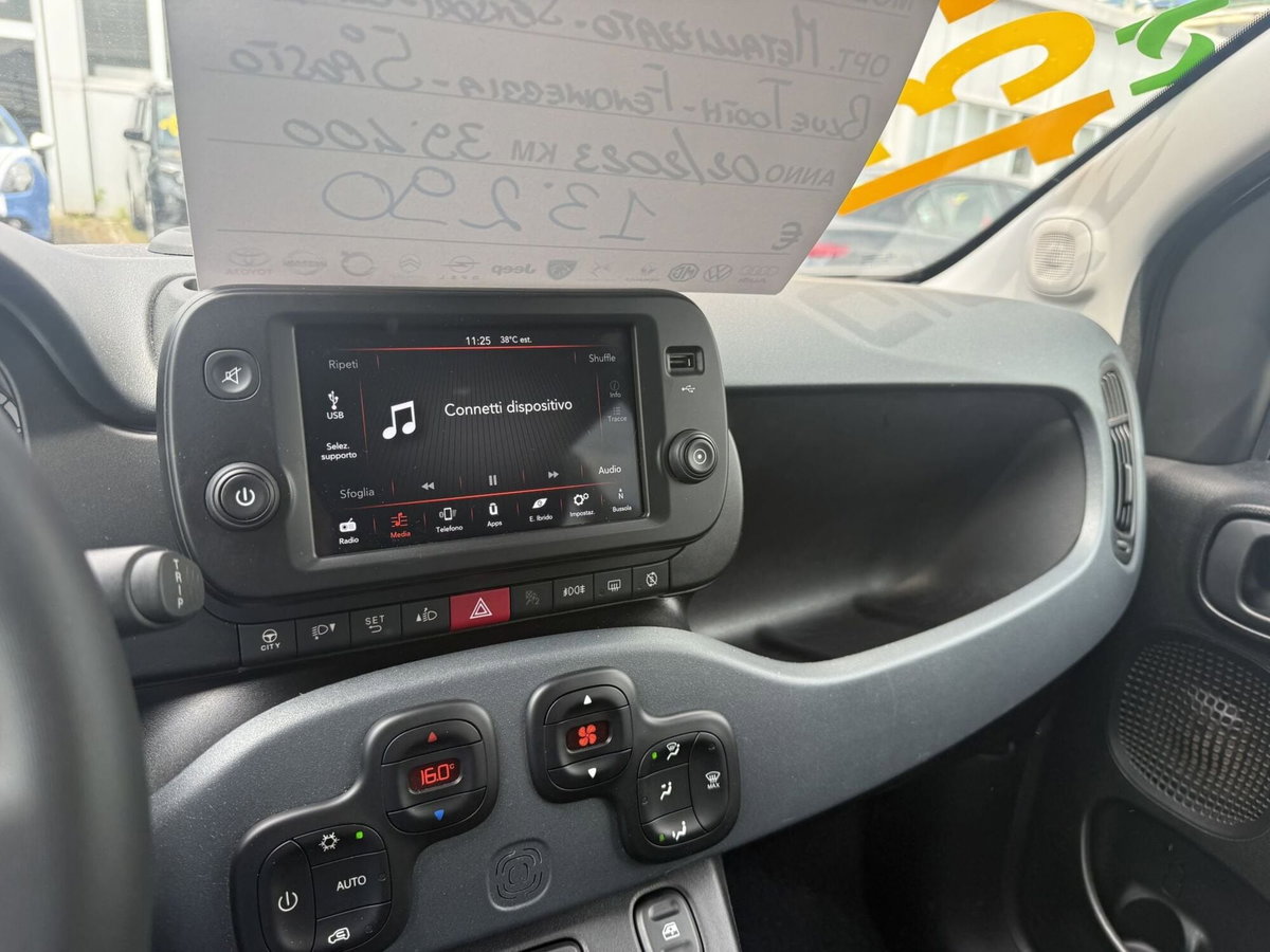 Fiat Panda 1.0 FireFly S&S Hybrid City Cross (16)