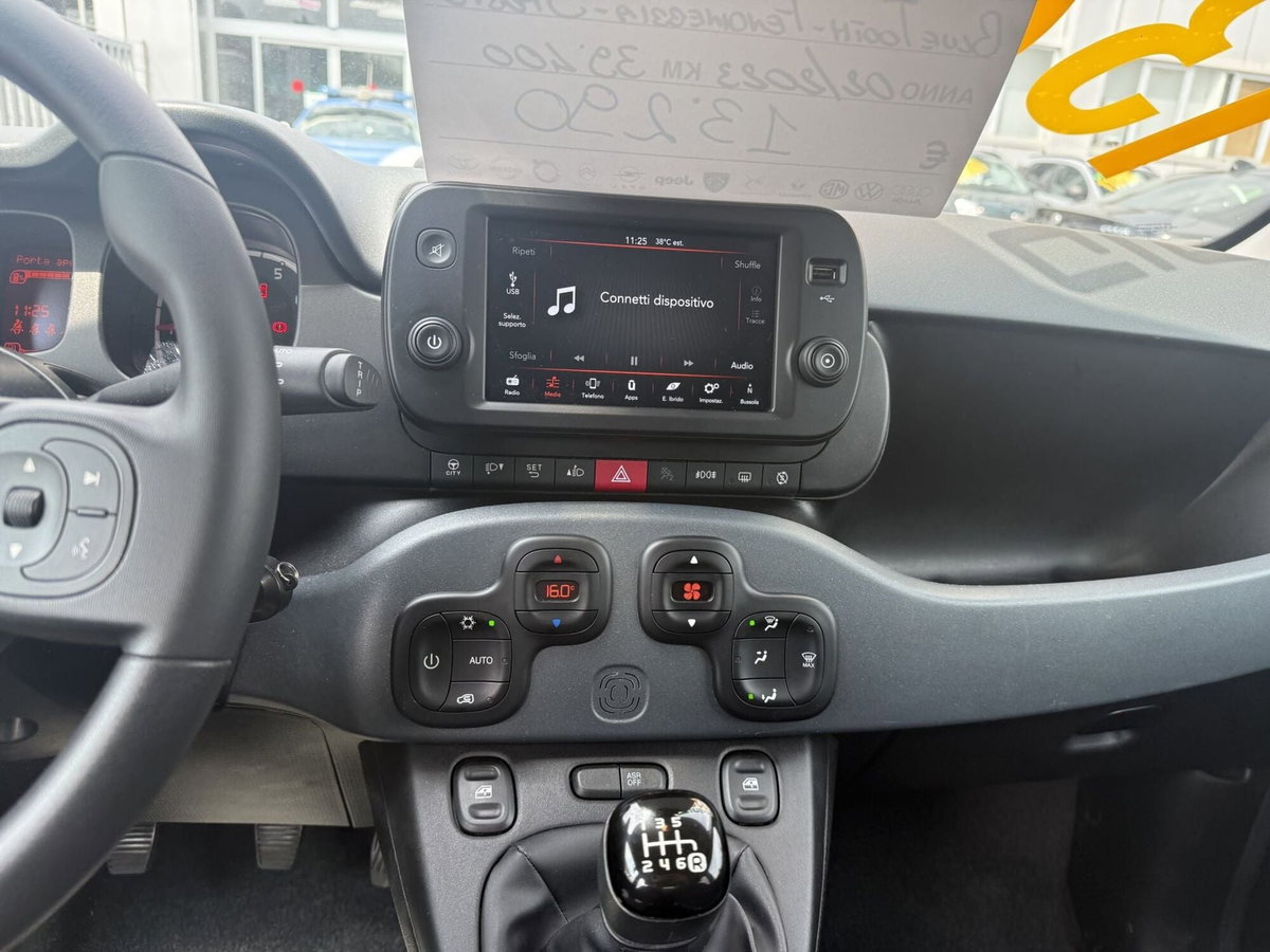 Fiat Panda 1.0 FireFly S&S Hybrid City Cross (9)