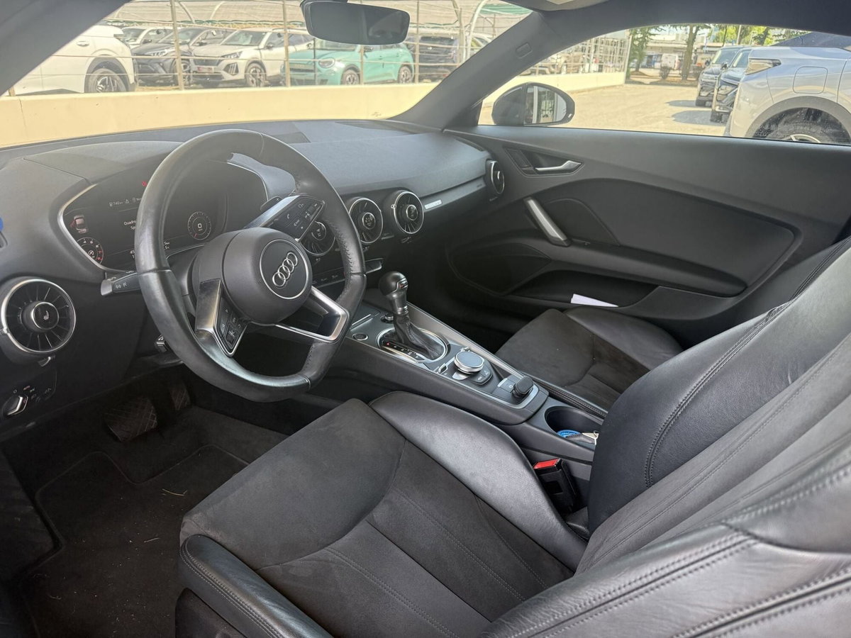 Audi TT Coupé 45 TFSI S tronic (11)