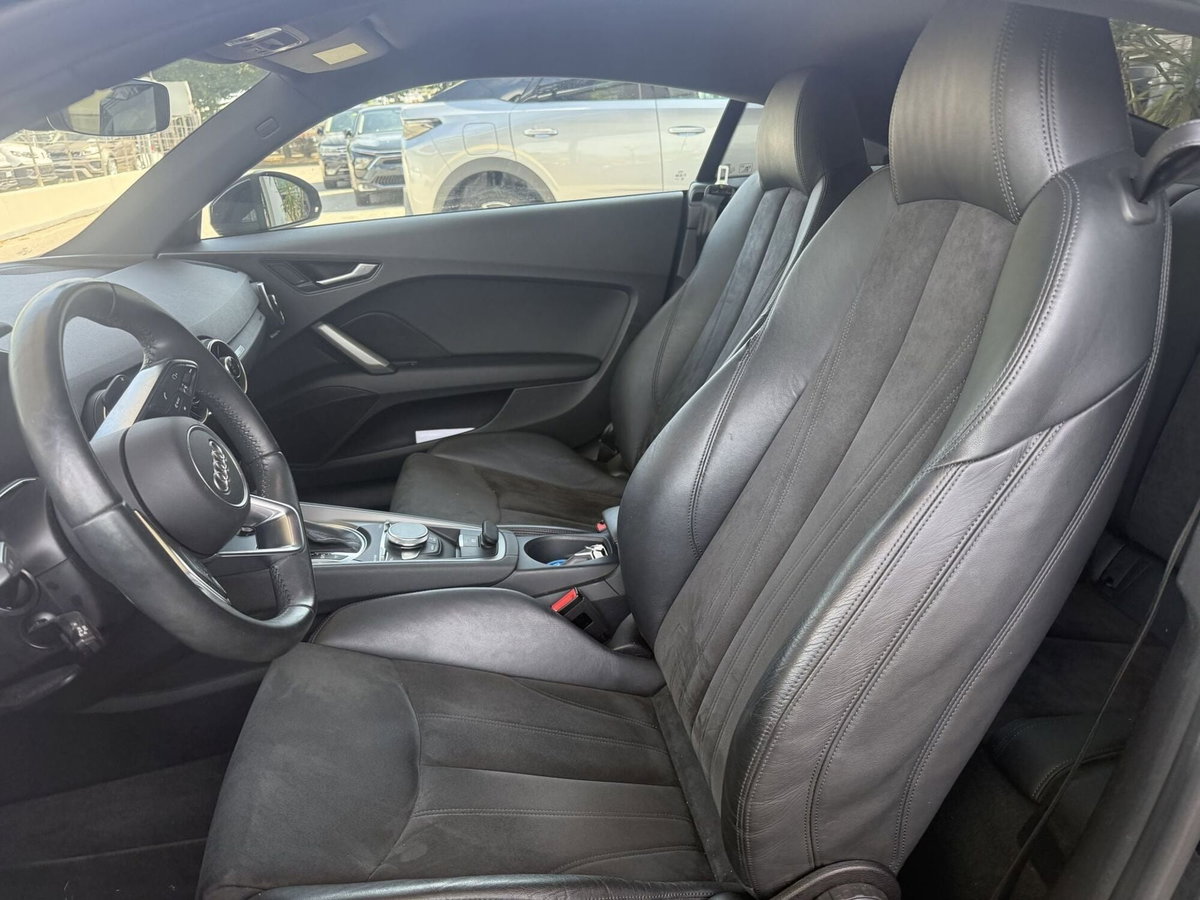 Audi TT Coupé 45 TFSI S tronic (12)