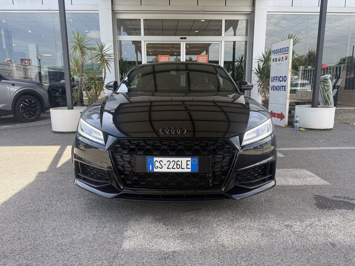 Audi TT Coupé 45 TFSI S tronic (2)