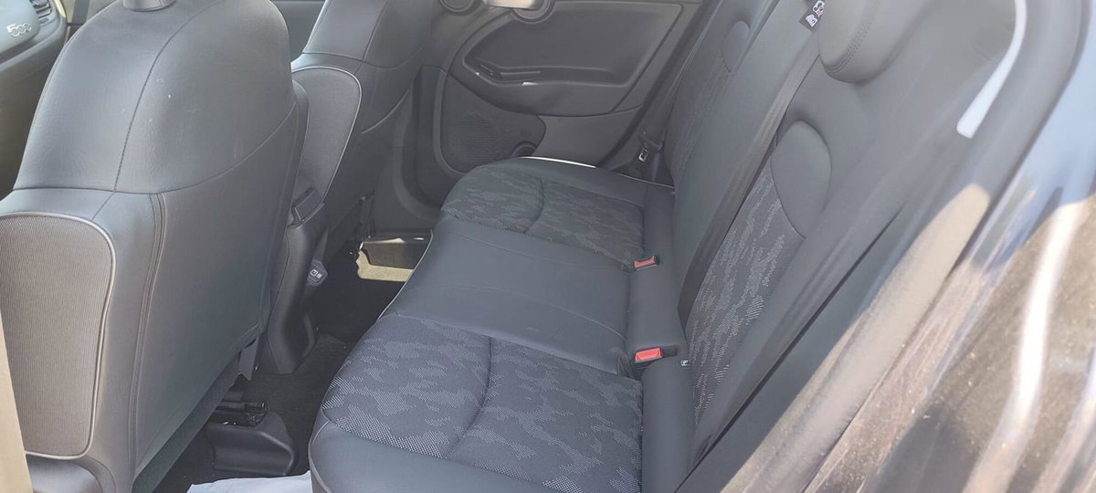 Fiat 500X 1.5 t4 hybrid Sport 130cv dct (7)