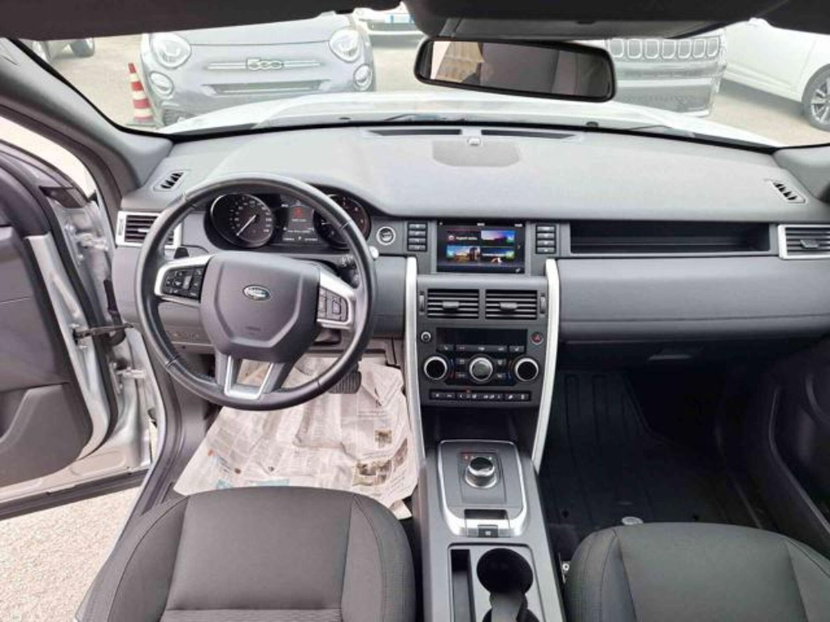 Land Rover Discovery Sport 2.0 TD4 150 CV Pure (6)