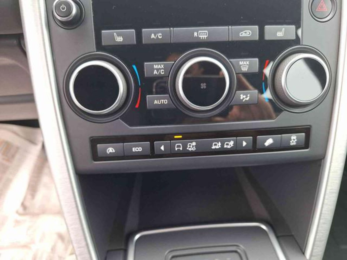 Land Rover Discovery Sport 2.0 TD4 150 CV Pure (9)