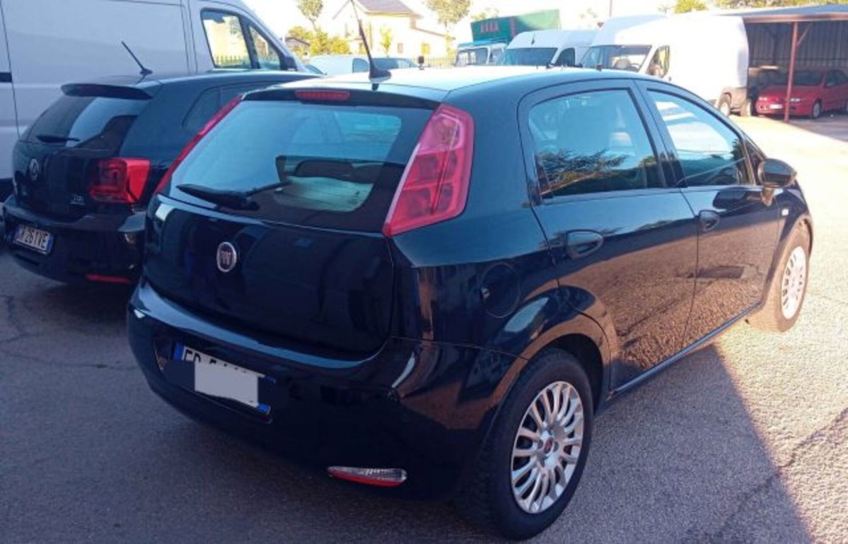 Fiat Punto 1.3 MJT II S&S 95 CV 5 porte Street (3)