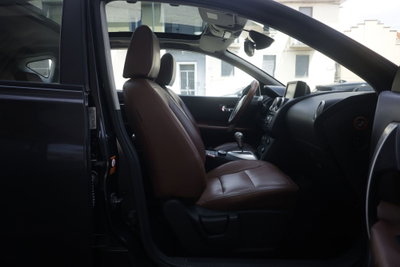Nissan Qashqai 2.0 dCi DPF 4WD Tekna (10)