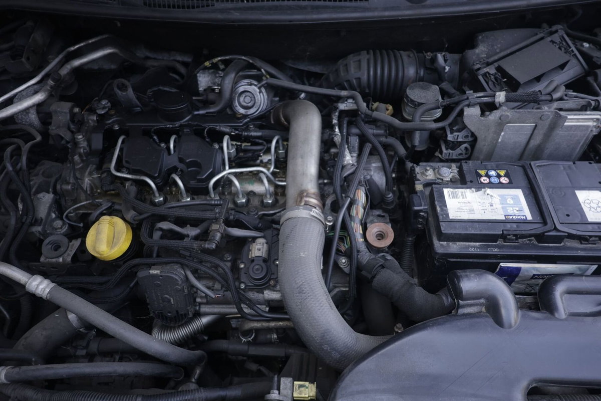 Nissan Qashqai 2.0 dCi DPF 4WD Tekna (18)