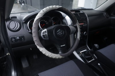 Suzuki Grand Vitara 1.6 16V 3 porte Offroad (14)