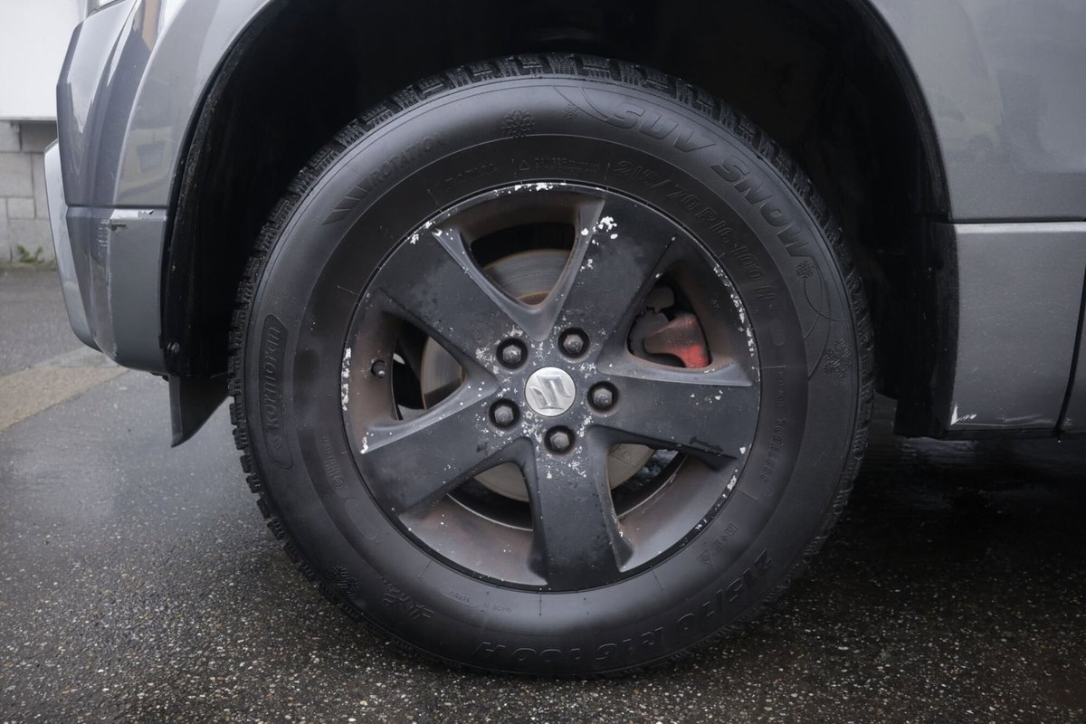 Suzuki Grand Vitara 1.6 16V 3 porte Offroad (5)