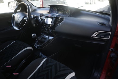 Lancia Ypsilon 1.3 MJT 16V 95 CV 5 porte S&S Platinum (8)