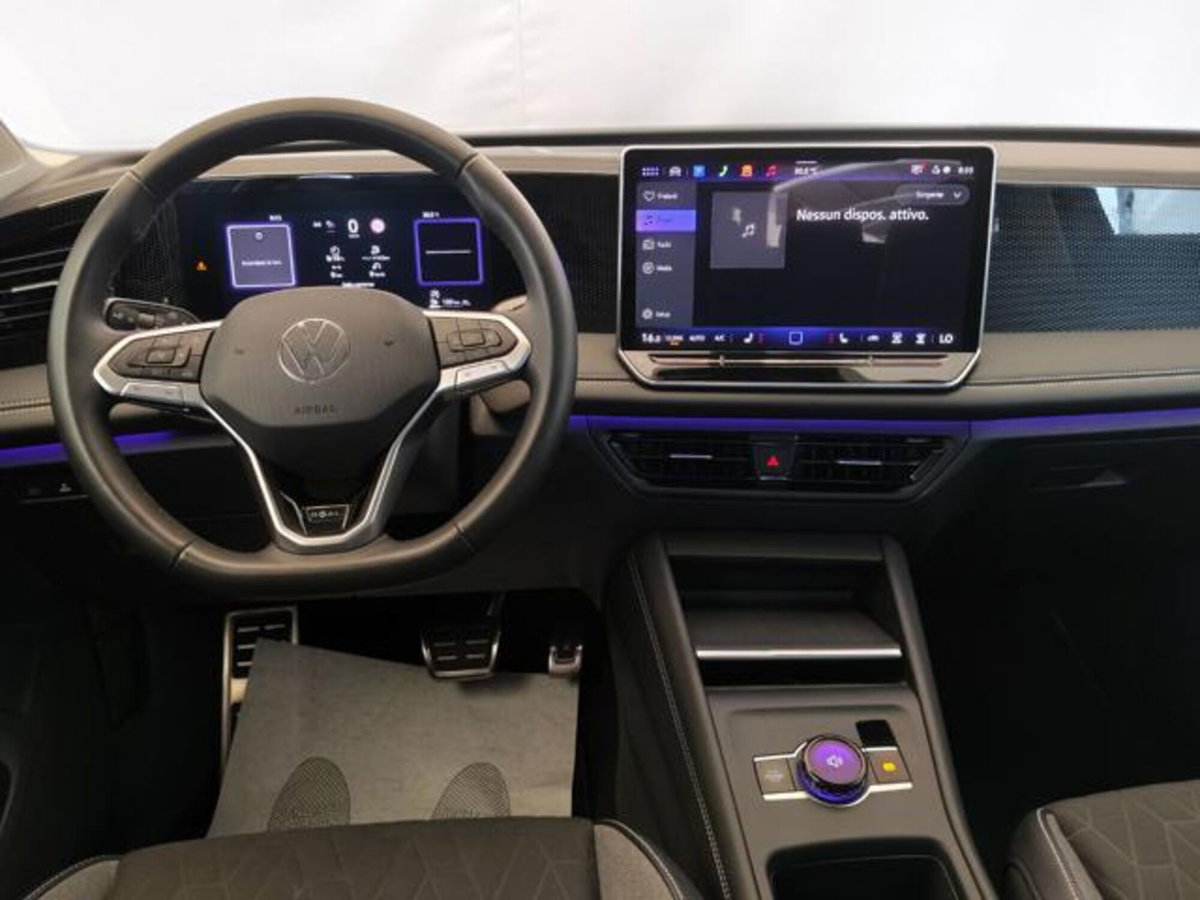 Volkswagen Tiguan 1.5 etsi Edition 130cv dsg (9)