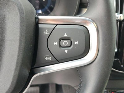 Volvo XC40 2.0 b4 Plus Black Edition auto (10)
