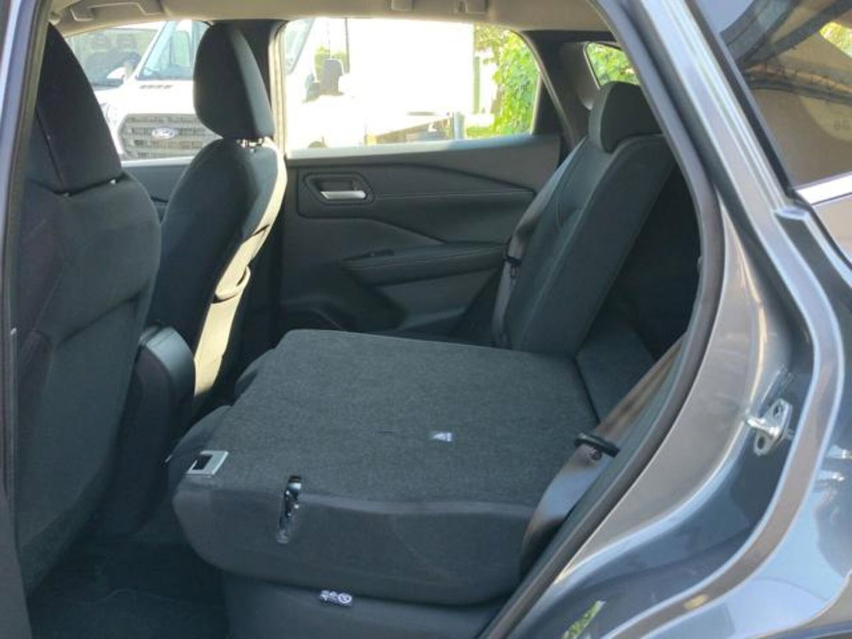 Volvo XC40 2.0 b4 Plus Black Edition auto (15)