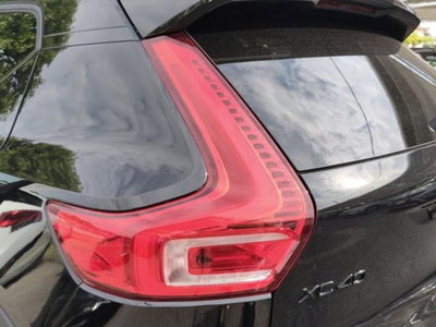 Volvo XC40 2.0 b4 Plus Black Edition auto (18)