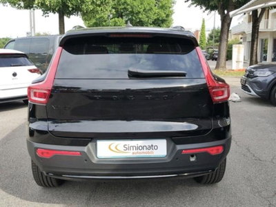 Volvo XC40 2.0 b4 Plus Black Edition auto (5)