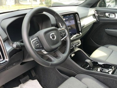 Volvo XC40 2.0 b4 Plus Black Edition auto (8)