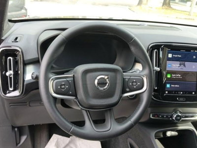 Volvo XC40 2.0 b4 Plus Black Edition auto (9)