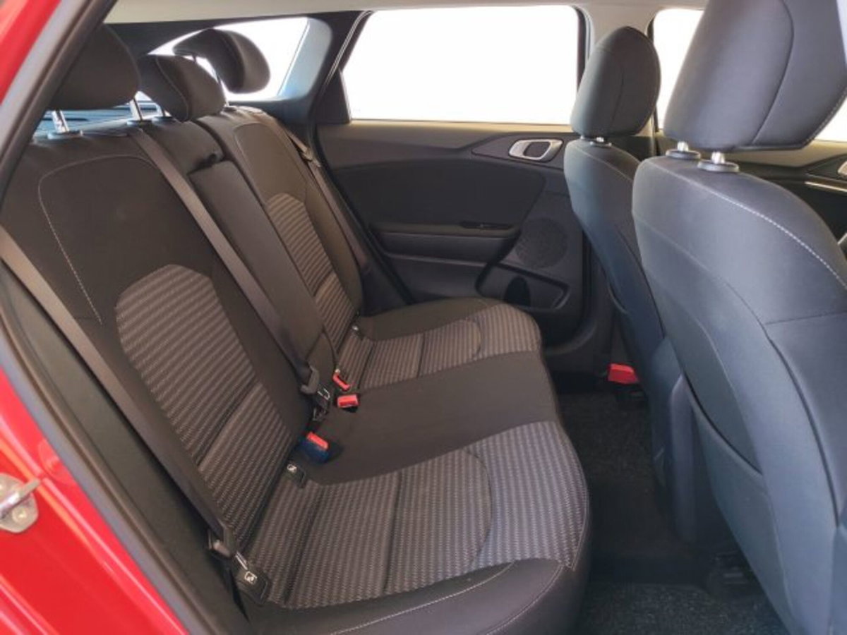 Kia Ceed Sport Wagon 1.6 CRDi 136 CV MHEV SW Business (15)