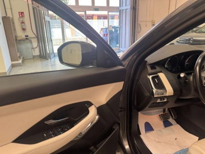Jaguar E-Pace 2.0D 150 CV AWD aut. R-Dynamic S (8)