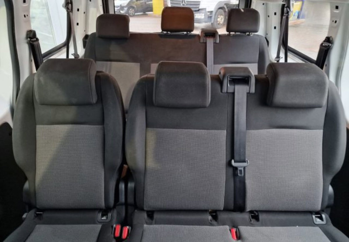 Opel Vivaro 1.5 Diesel 100CV S&S PL-TN M (8)