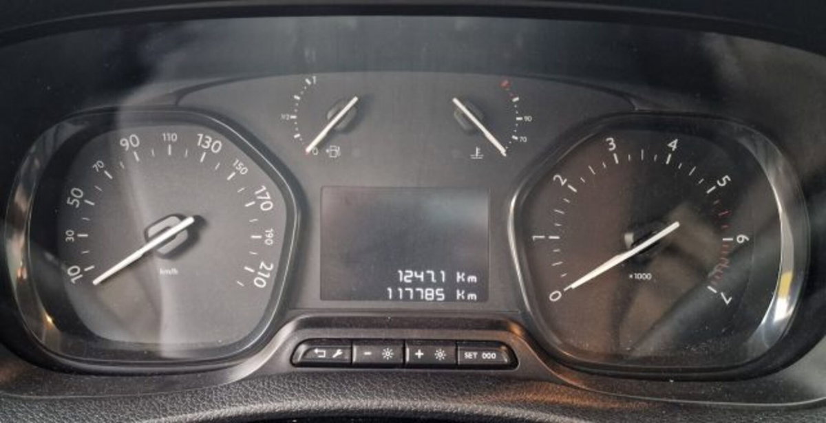 Opel Vivaro 1.5 Diesel 100CV S&S PL-TN M (12)