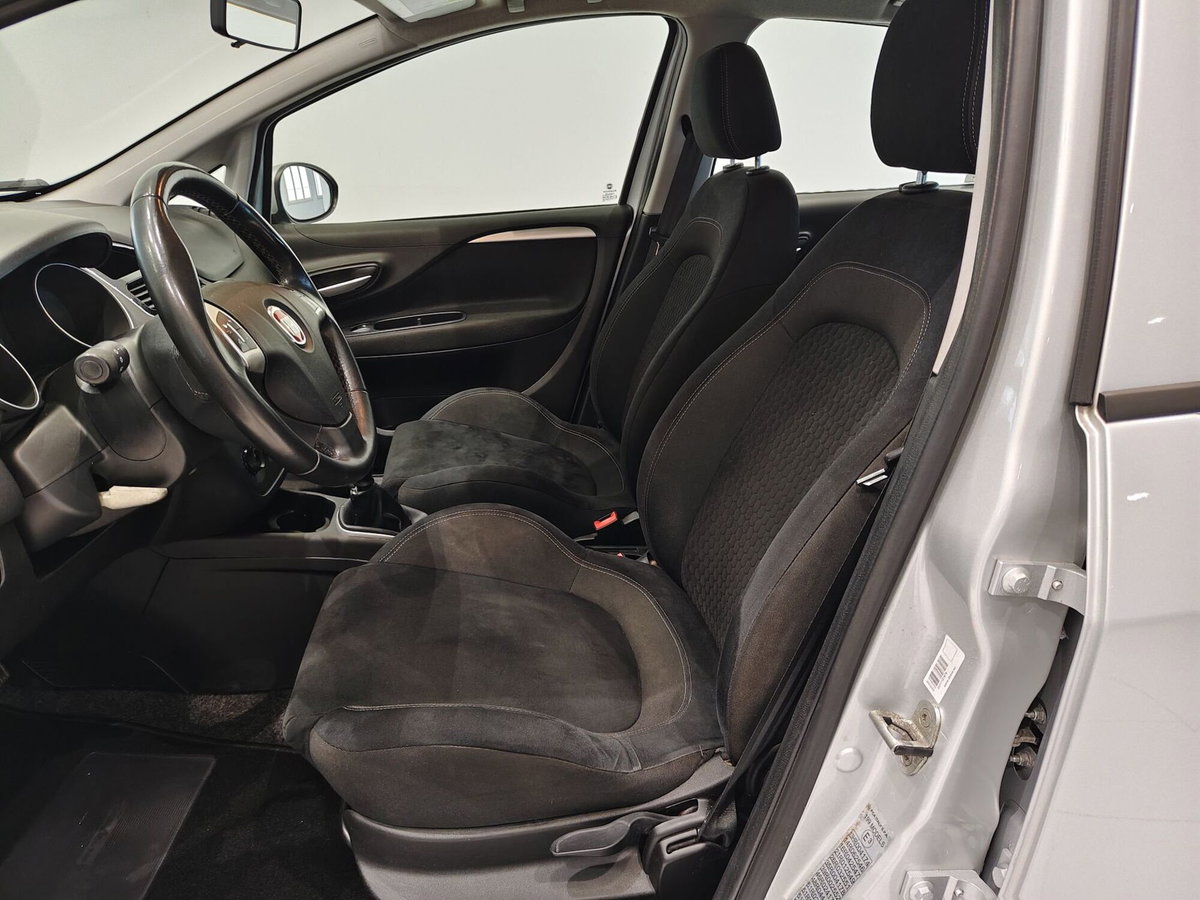 Fiat Punto 1.3 MJT II S&S 95 CV 5 porte Lounge (7)