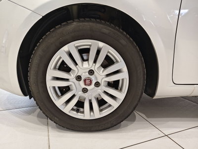 Fiat Punto 1.3 MJT II S&S 95 CV 5 porte Lounge (9)
