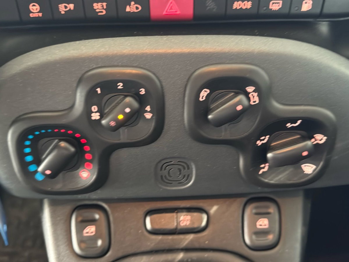 Fiat Panda 0.9 TwinAir Turbo Natural Power Easy (19)