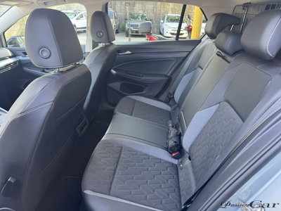Volkswagen Golf 1.5 eTSI 150 CV EVO ACT DSG R-Line (6)