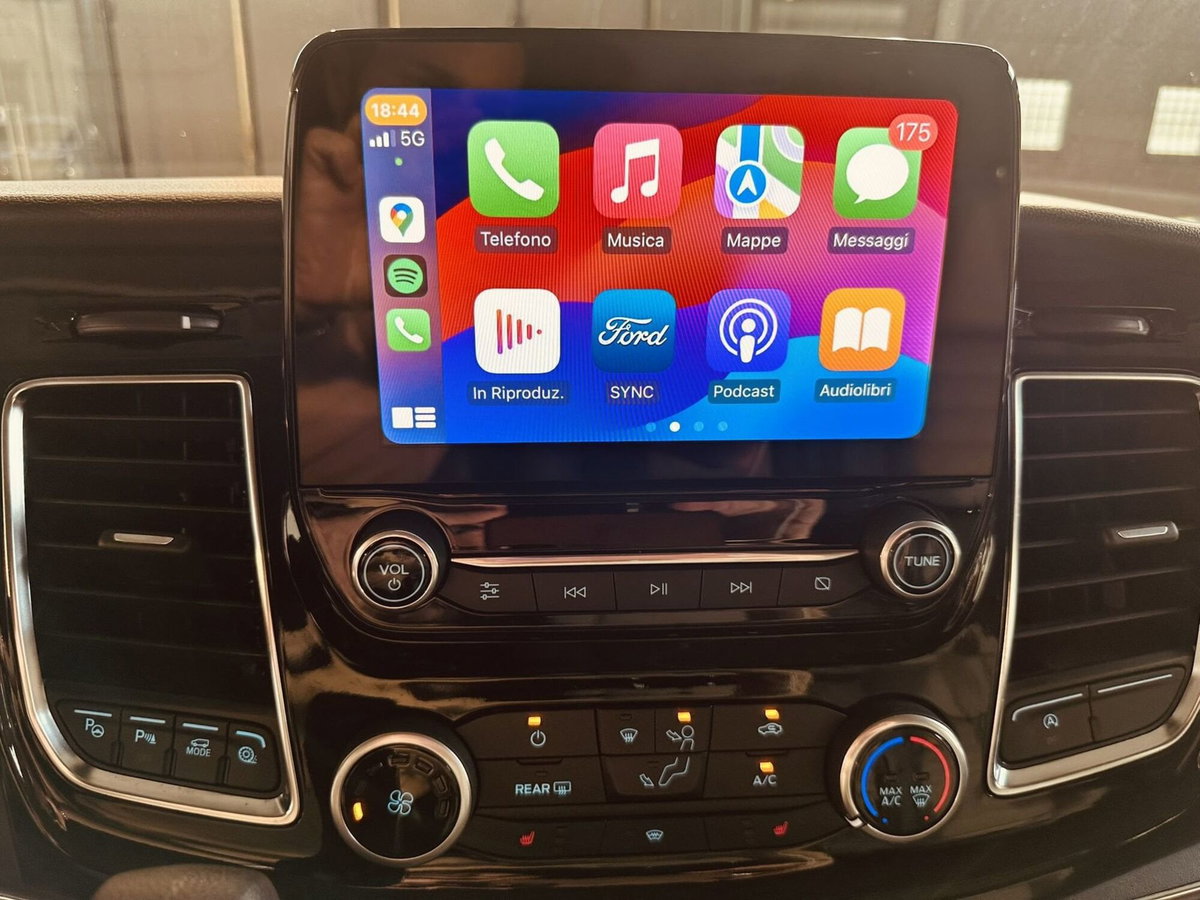 Ford Tourneo Custom 320 2.0 EcoBlue 130CV PC c/sollev. Titanium (10)