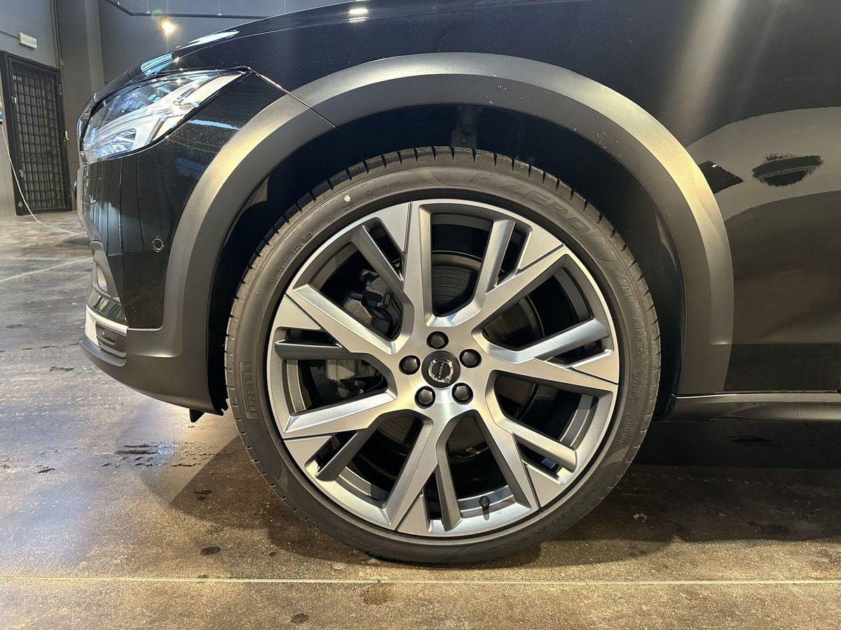 Volvo V90 Cross Country B5 (d) AWD automatico Ultimate (13)