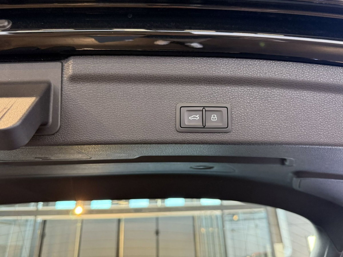 Audi Q3 Sportback 35 TDI quattro S tronic S line edition (15)