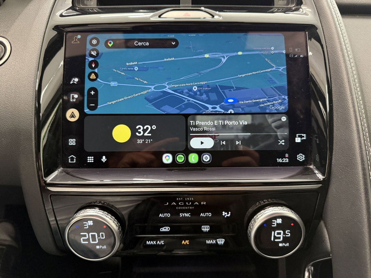 Jaguar E-Pace 2.0D I4 204 CV AWD Auto R-Dynamic Black (10)