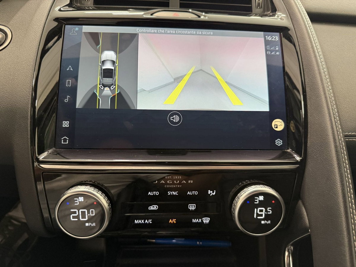 Jaguar E-Pace 2.0D I4 204 CV AWD Auto R-Dynamic Black (11)