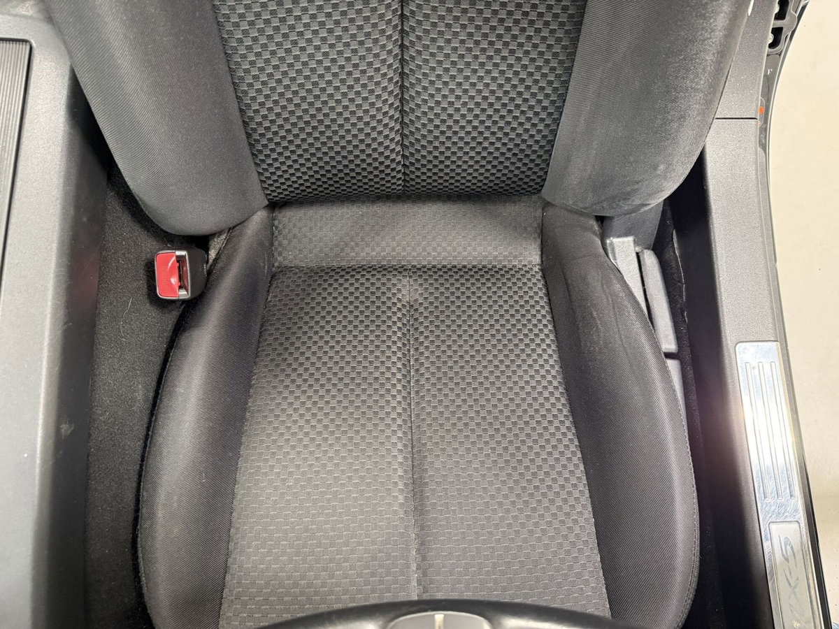 Mazda MX-5 Roadster 1.8L Fire (11)