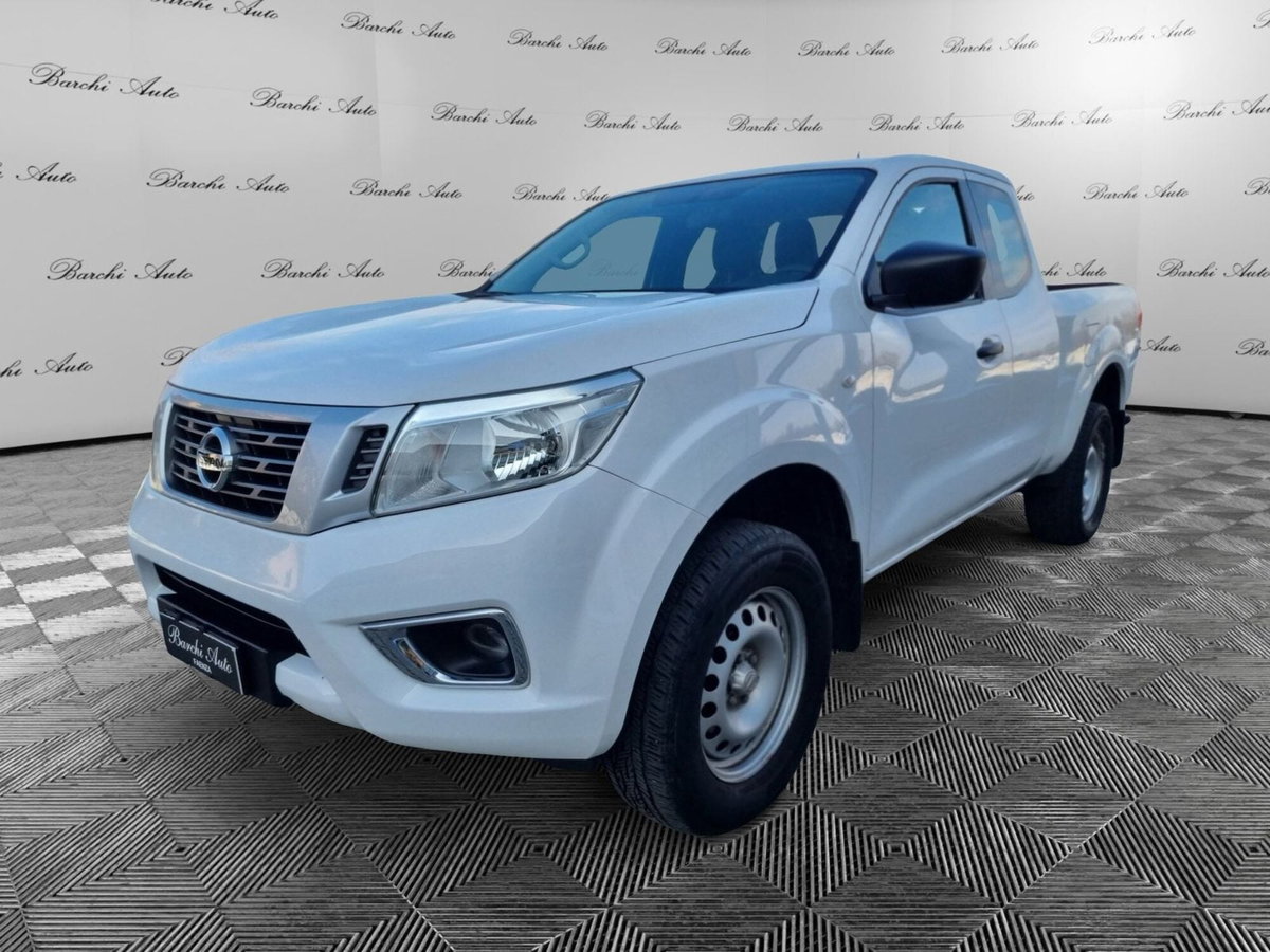Nissan Navara 2.3 dCi 4WD King Cab Acenta (2)