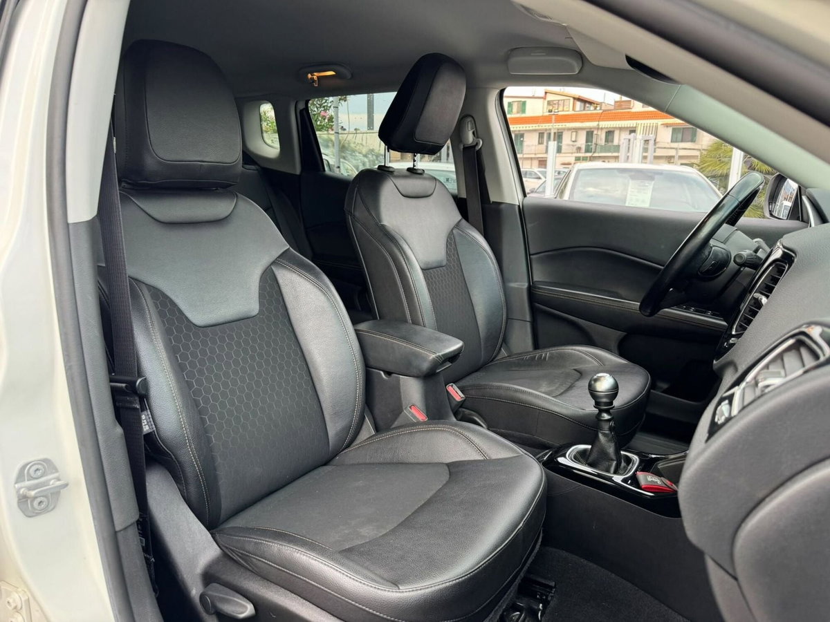 Jeep Compass 1.6 Multijet II 2WD Limited (10)