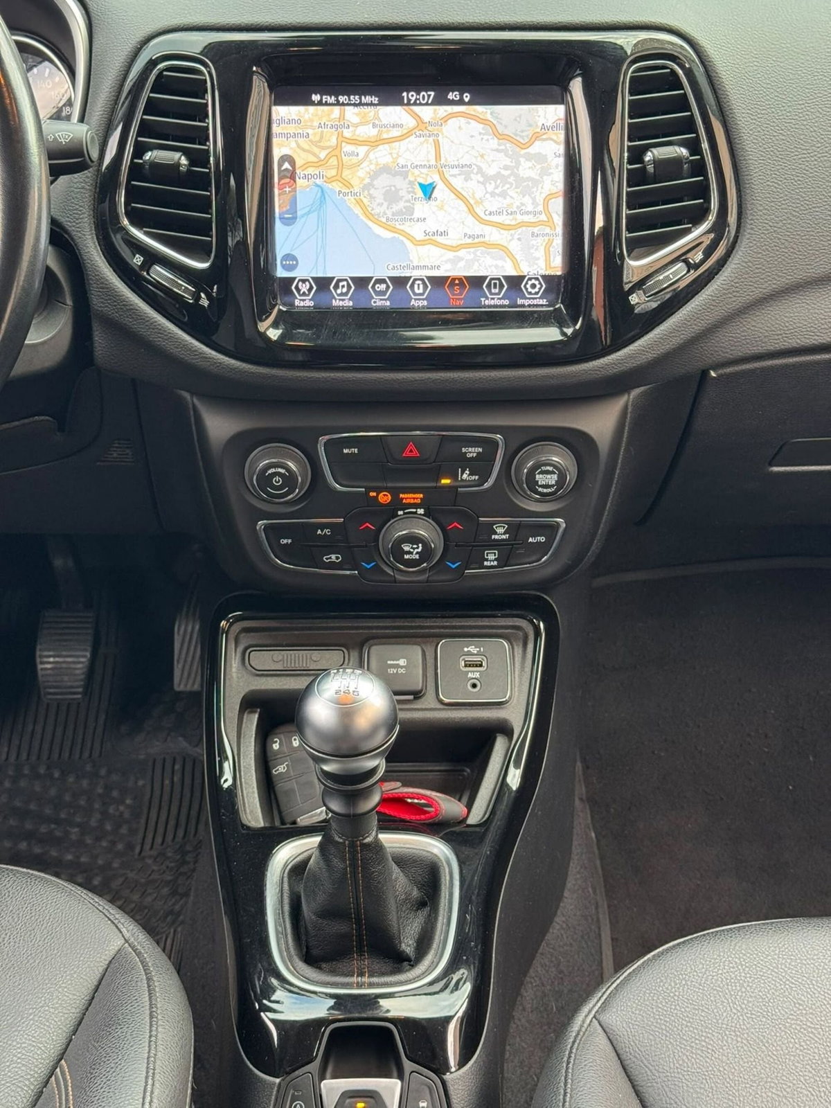 Jeep Compass 1.6 Multijet II 2WD Limited (13)